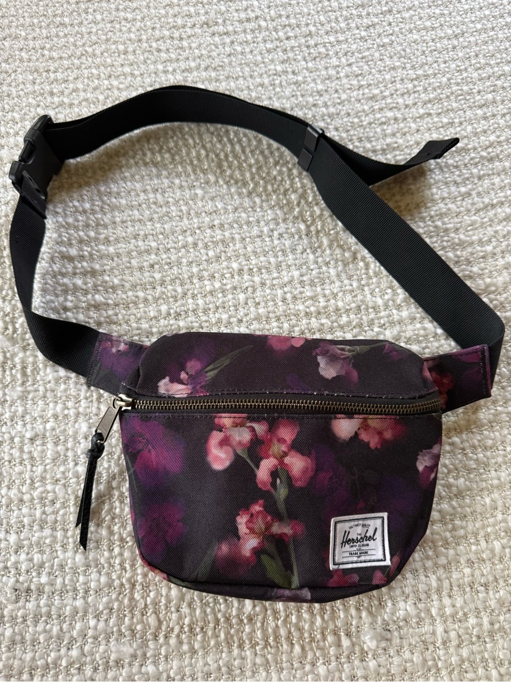 Herschel Supply Co. Fifteen Floral Hip Pack Belt Bag Watercolor Iris